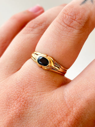 Sapphire East-West Solitaire Band Ring | 9ct Gold | Size P | 1.76g