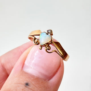 Heart Opal Ring | 14ct Gold | Natural Opal | Size L | 1.13g