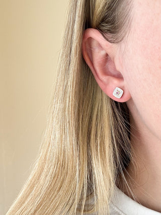 Diamond & Pink Diamond Stud Earrings | 9ct Gold | 1.34g