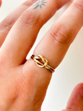 Gold Knot Ring | 9ct Gold | Size Q | 2.20g
