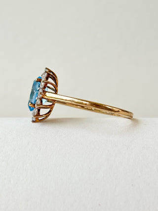 Topaz & Moissanite Cluster Ring | 9ct Gold | Size R | 2.61g