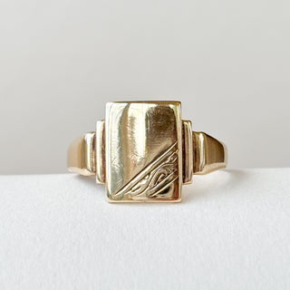 Rectangle Signet Step Design | 9ct Gold | Size P | 2.26g