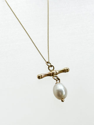 T-Bar Pendant with Pearl | 9ct Gold | 18-Inch Fine Cable Link Chain | 1.12g