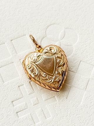 Heart Engraved Locket | Diamond Anchor Chain 18–20-Inch | 9ct Gold | 1.62g