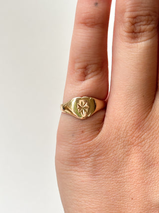 Signet Starburst Ring | 9ct Gold | Size L | 1.47g