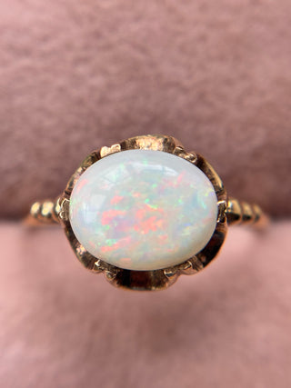 East-West Opal Ring | 9ct Gold | Size P | 2.45g
