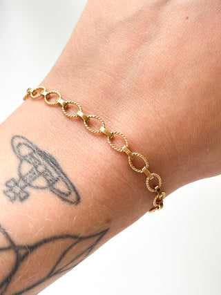 Twisted Oval Link Bracelet | 9ct Gold | 7-Inch | 4.46g