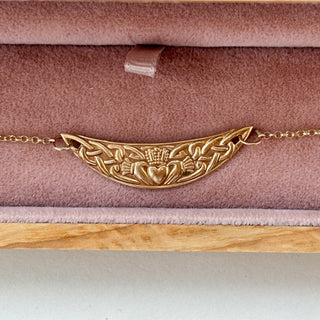 Engraved Claddagh Crescent Pendant | 9ct Gold | 19.5" | 4.35g