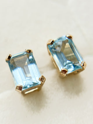 Blue Glass Stud Earrings | 9ct Gold | 0.90g