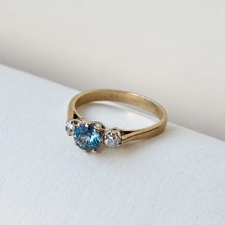 Synthetic Spinel and CZ | 9ct Gold | Size N½ | 2.16g