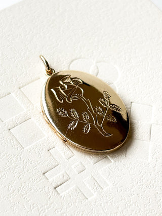Rose Locket | 9ct Gold | 32mm × 19mm | 5.77g