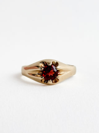 Garnet Solitaire Ring | 9ct Gold | Size R | 3.53g