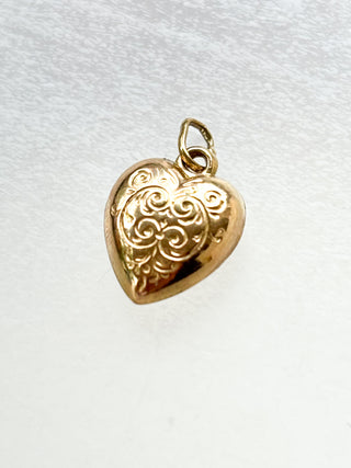 Puffy Engraved Heart Pendant | 9ct Gold | 18-Inch Diamond Anchor Chain | 0.38g