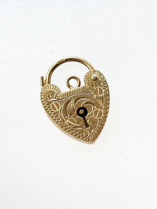 Engraved Heart Padlock Pendant | 9ct Gold | 18-Inch Diamond Anchor Chain | 1.76g