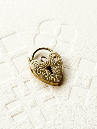 Heart Padlock Pendant Engraved | 9ct Gold | 0.97g | Diamond Chain 18-20in