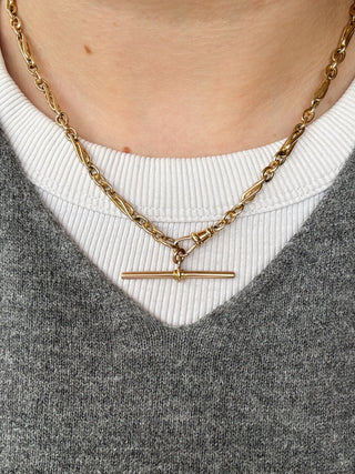 Solid Minimal T-Bar Pendant | 9ct Gold | 1.20g | 18-Inch Fine Cable Link Chain |