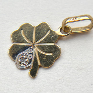 Shamrock Pendant | 9ct Gold | CZ Accent | 1cm | 0.44g (1.5g with Chain)
