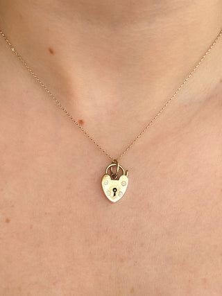 Heart Padlock Pendant | 9ct Gold | 18-Inch Fine Cable Link Chain | 1.48g