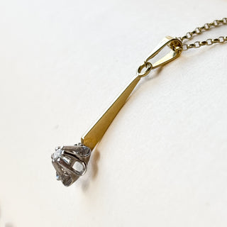 Diamond Flower Pendant (3cm, 0.85g) | 14ct Gold | 18" Fine Cable Link Chain