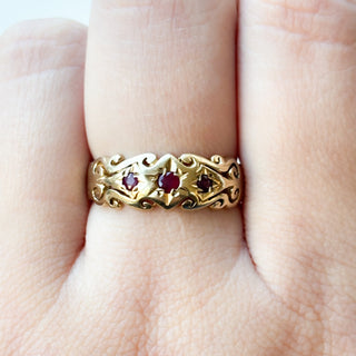 Three Starburst Rubies Band | 9ct Gold | Size Q | 3.09g