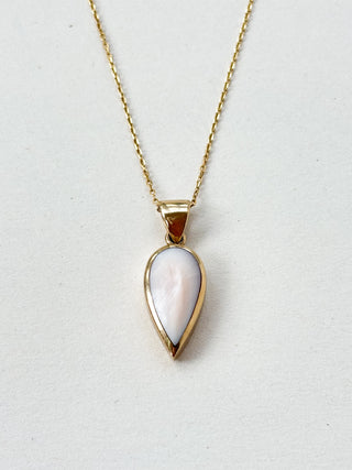 Pale pink mother of Pearl Bezel Set Teardrop Pendant | 9ct Gold | 24mm × 8mm | 2.92g