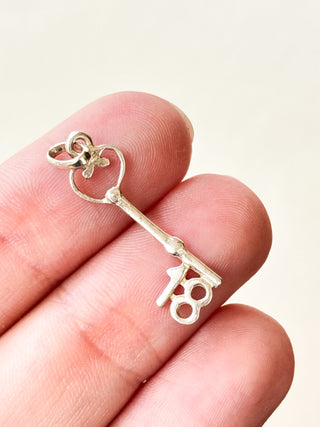 18th Key Pendant | 925 Silver | 0.72g | 18–20-Inch Cable Link Chain