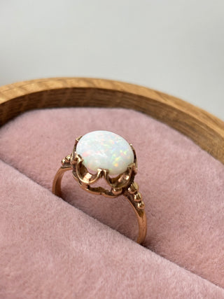 East-West Opal Ring | 9ct Gold | Size P | 2.45g