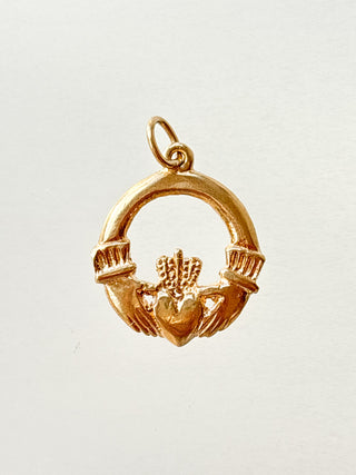 Reversible Claddagh Pendant | 9ct Gold | 1.96g | 18/20Inch Chain, 0.80g