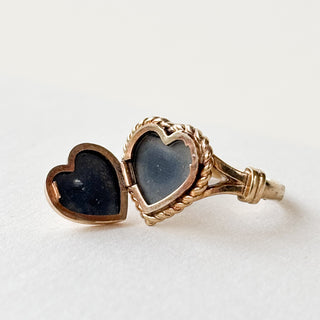 Fully functional Heart Locket Ring | 9ct Gold | Size J½ | 2.61g