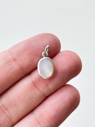 Mother of Pearl Pendant | 925 Silver | 0.75g