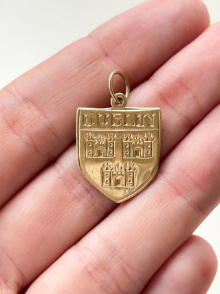 Dublin Three Castles Pendant 2.89g | Diamond Anchor Chain 0.80g | 9ct  | 18–20-Inch