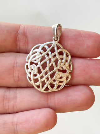 Large Silver Celtic knot Pendant | Cable Chain | 925 Silver | 18–20-Inch | 5.35g
