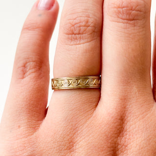 Spiral with Border Ring | 10ct Gold | Size N | 2.6g