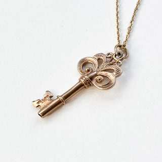 Large Key Pendant (4cm, 1.74g) | 9ct Gold | 18" Fine Cable Link Chain