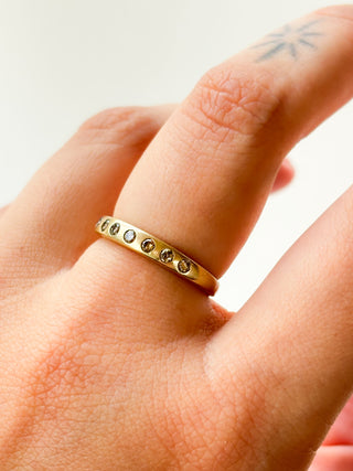 7-Stone Diamond Ring | 9ct Gold | Size P | 1.79g