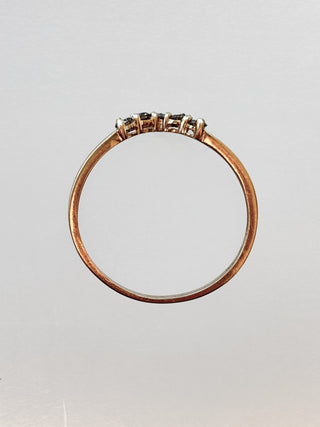 Cognac Diamond Chevron Ring | 9ct Gold | Size V½ | 1.29g