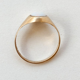 Solitaire Opal | 9ct Gold | Size M½ | 1.42g