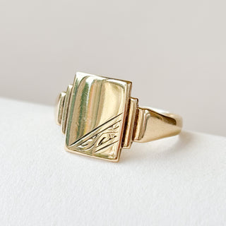 Rectangle Signet Step Design | 9ct Gold | Size P | 2.26g