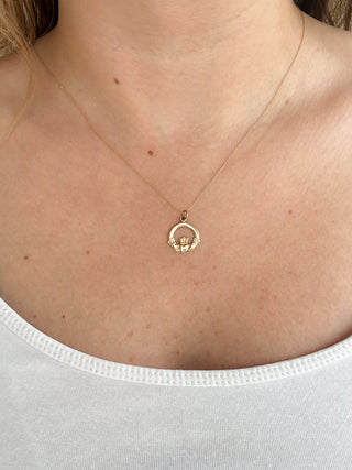 Claddagh Pendant | 9ct Gold | 18-Inch Fine Cable Link Chain | 1.01g