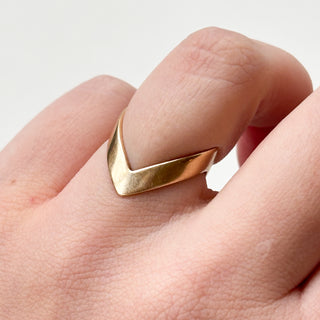 Chevron Ring | 9ct Gold | Size K½ | 2.72g