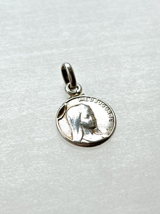 Miraculous Medal Pendant | 925 Silver | 18–20-Inch Silver Chain | 1.78g