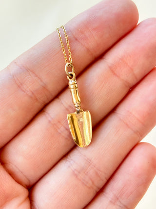 Shovel Charm | 9ct Gold | 1.27g
