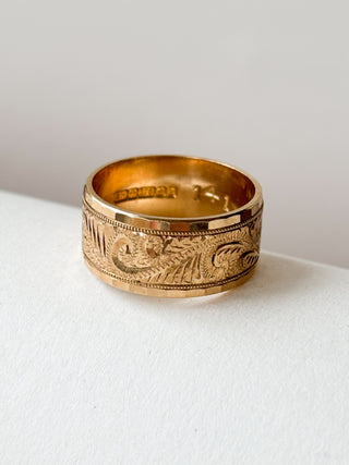 Cigar Band Engraved Ring | 9ct Gold | Size N | 5.62g
