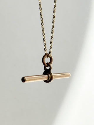 Solid Minimal T-Bar Pendant | 9ct Gold | 1.20g | 18-Inch Fine Cable Link Chain |