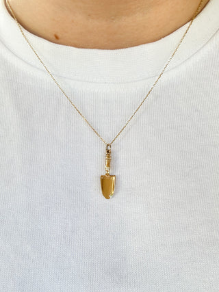 Shovel Charm | 9ct Gold | 1.27g