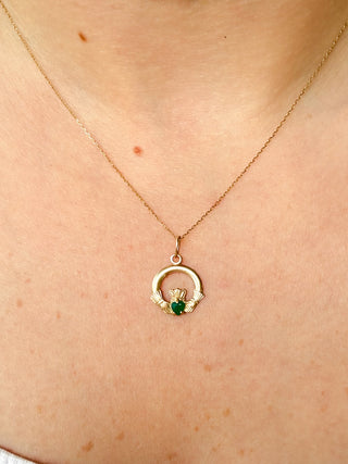 Green Claddagh Agate Pendant | Diamond Anchor Chain 18–20-Inch | 9ct Gold | 0.86g