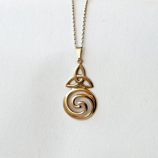 Trinity Knot with Spiral | 14ct Gold | 3cm Length | 1.76g | 18in fine cable link chain