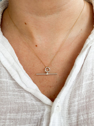 Silver T-Bar Pendant | 18-Inch Fine Cable Link Chain | 1.29g