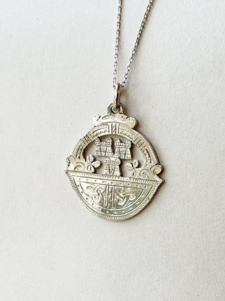 Dublin Castle Engraved Pendant | Sterling Silver | 7.46g | 18/20Inch Chain, 1.50g