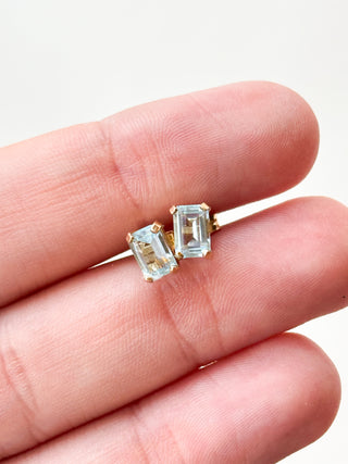Blue Glass Stud Earrings | 9ct Gold | 0.90g